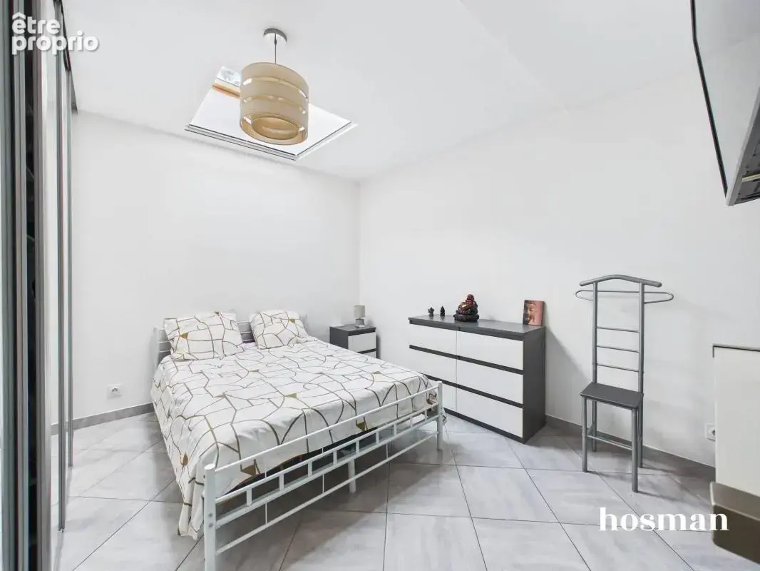 Superbe ! Maison avec jardin en très bon état - Metro à 10min - photo 9