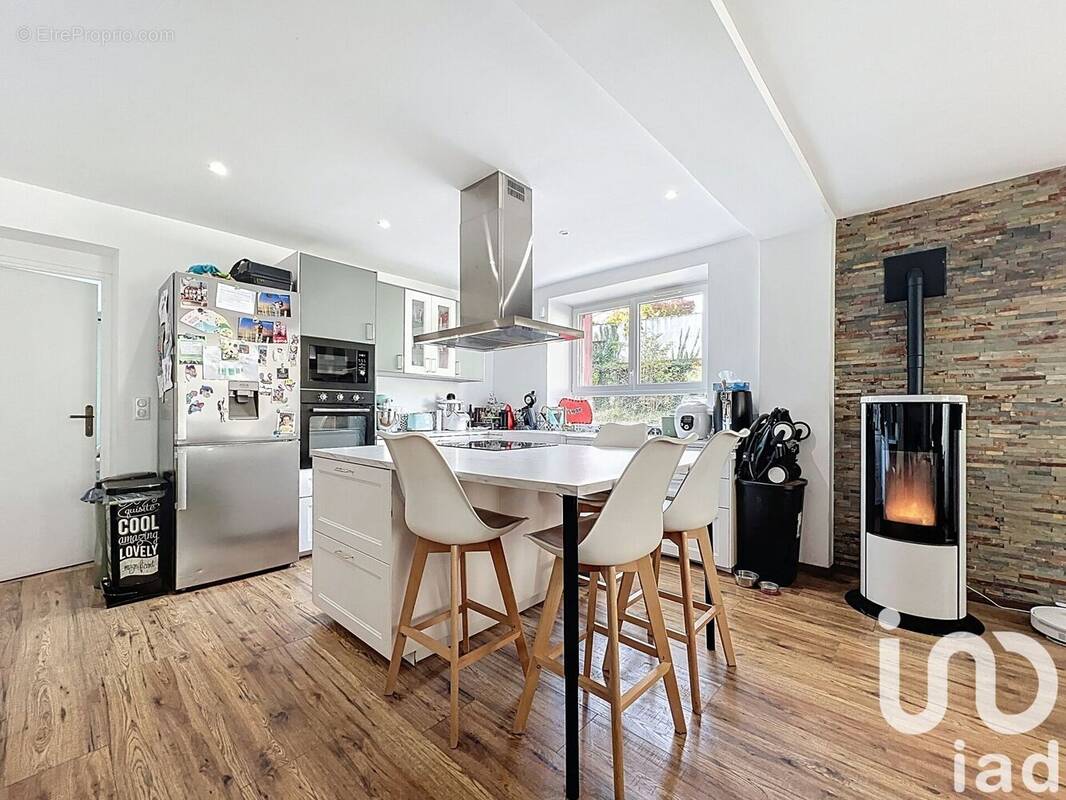 Photo 1 - Maison à BRIE-COMTE-ROBERT