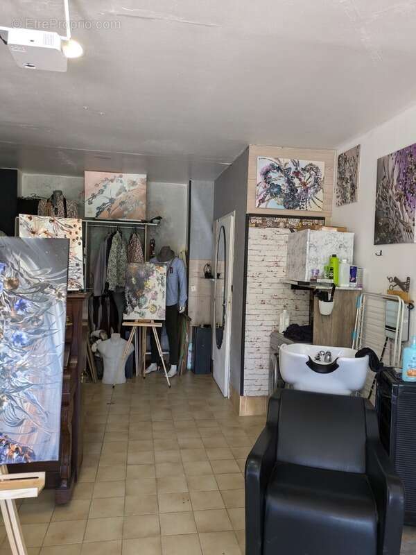 Commerce à LE TOUVET