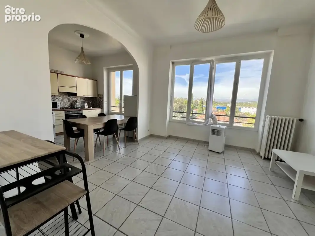 Charmant appartement lumineux à Beaucaire - photo 3
