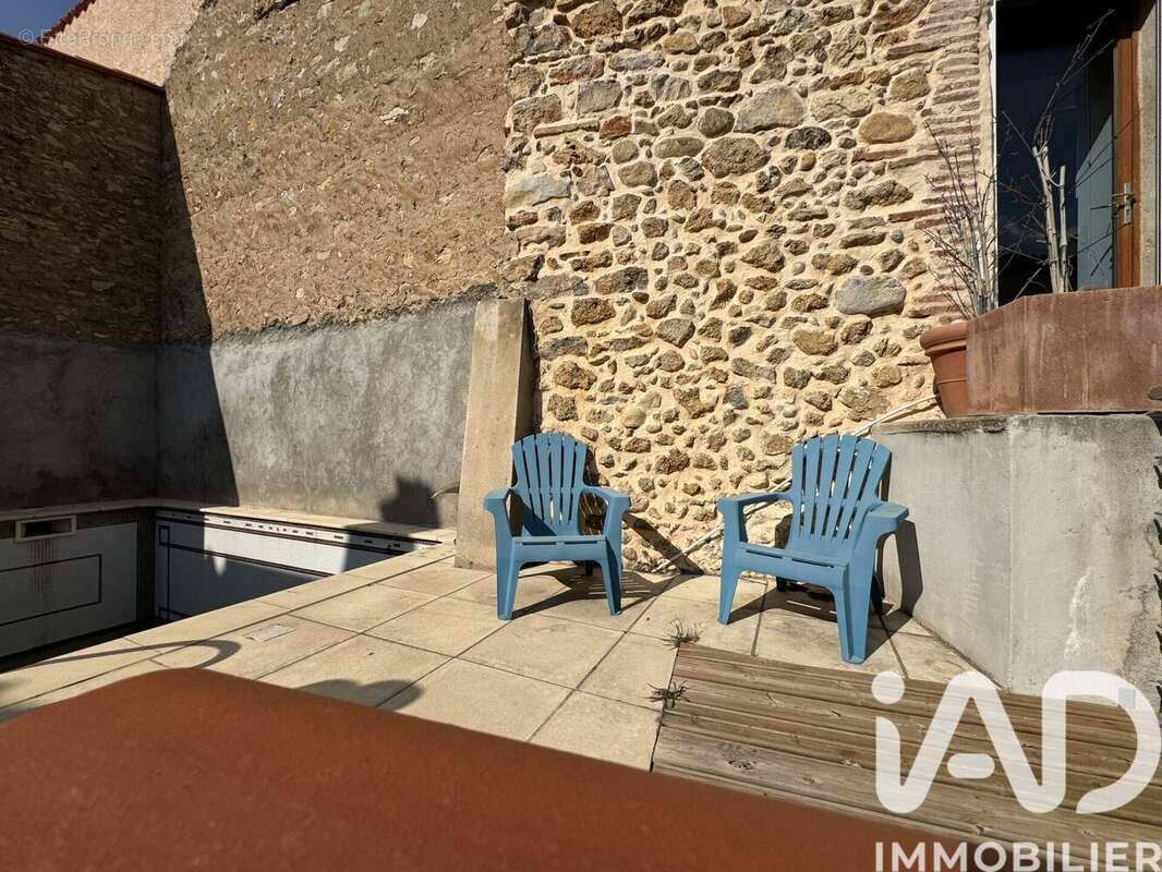 Maison 245 m² à Paziols  - photo 3