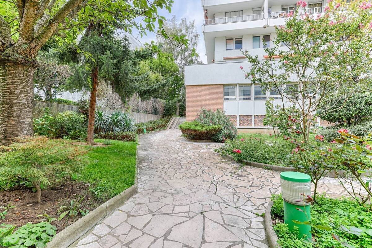 Appartement à PARIS-20E