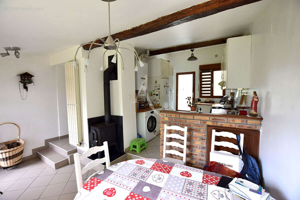 Maison à GOMETZ-LE-CHATEL