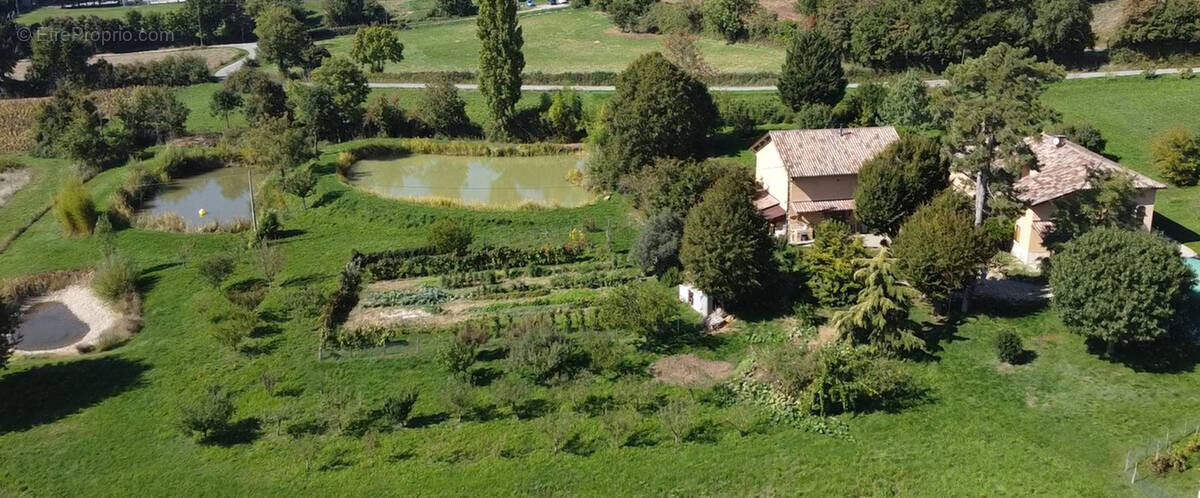 Maison à REVEL-TOURDAN