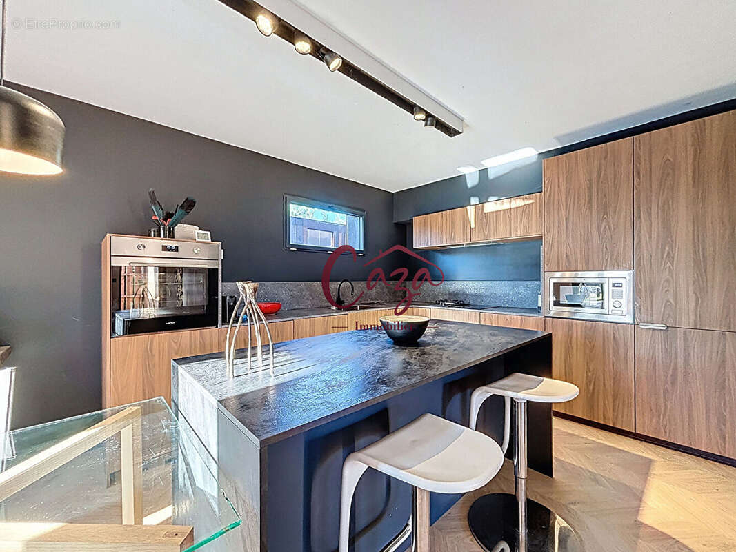 Maison à CAMBLANES-ET-MEYNAC