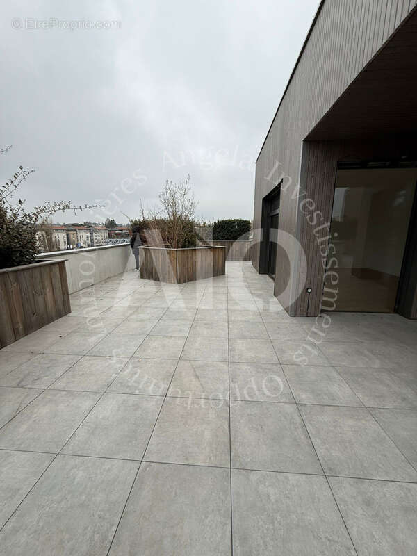 Appartement à TASSIN-LA-DEMI-LUNE