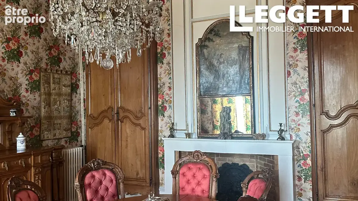 Beau château en pierre du XVIIIe siècle avec 4 chambres et piste d'atterrissage, 
surplombant Vallée Lot - photo 2