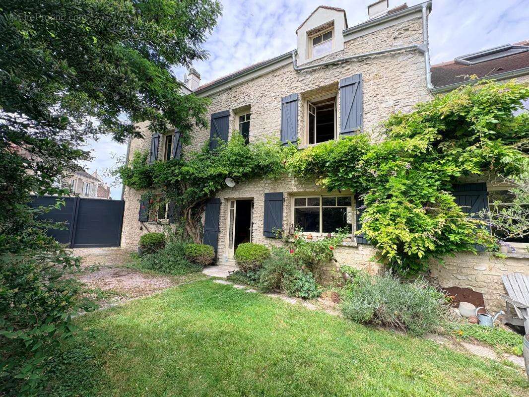 Maison de 7 pièces de 240 m² - photo 5