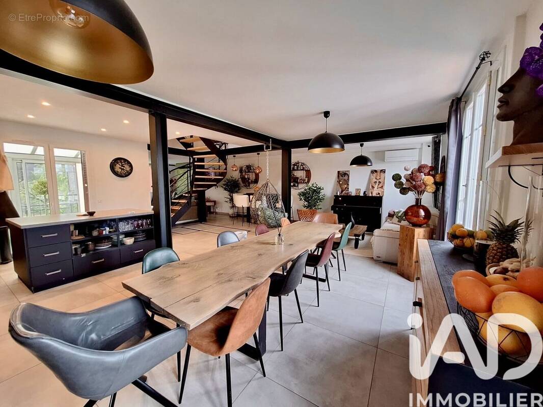 Photo 1 - Maison à VILLEMOMBLE