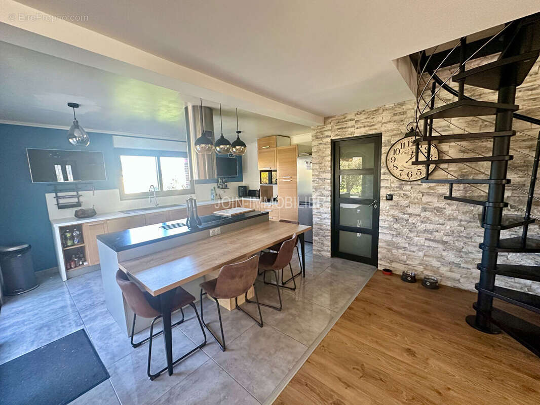 Maison à SAUCHAY