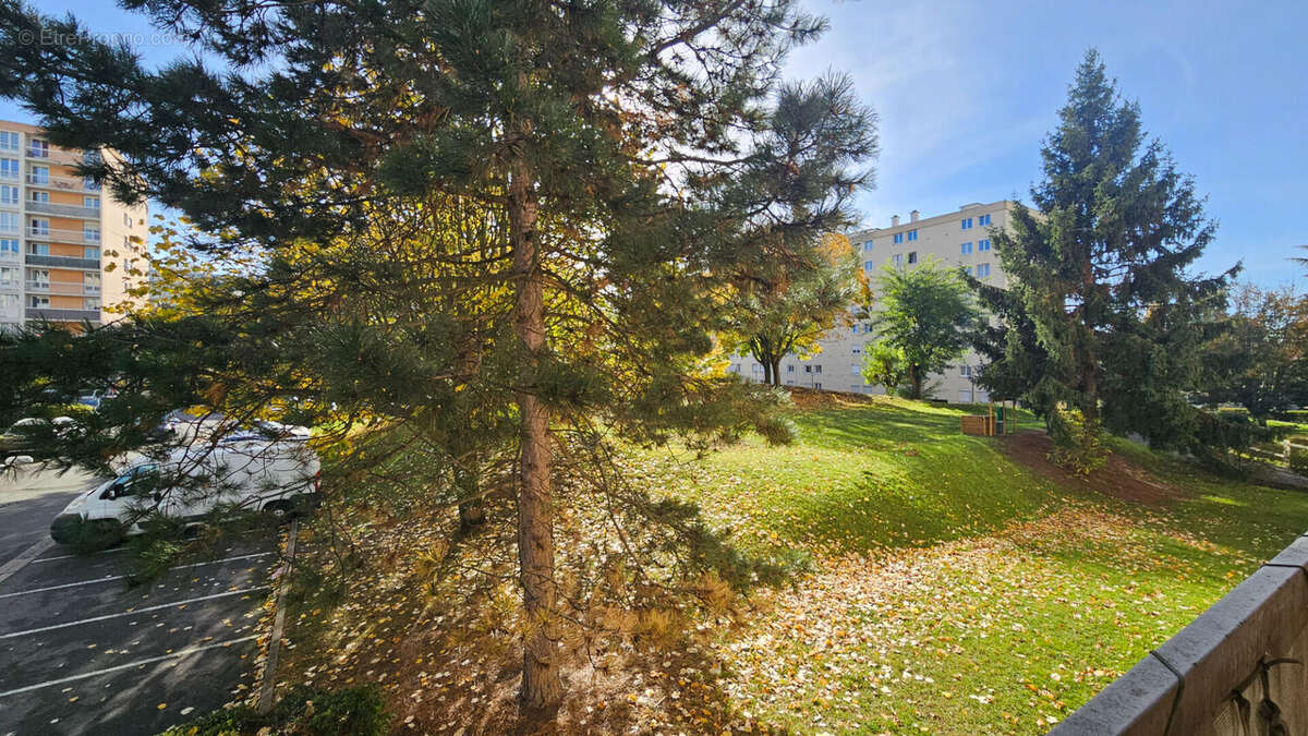 Appartement à CHILLY-MAZARIN