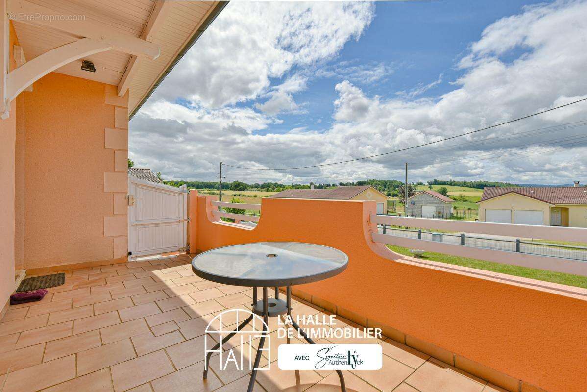 Maison 90 m² à Saint-Martin-Le-Vieux  - photo 3