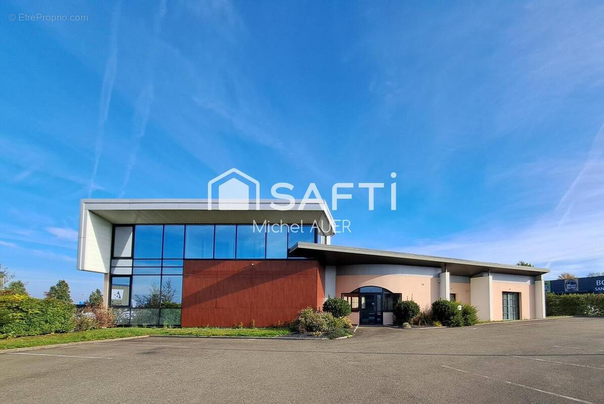 Photo 1 - Commerce à MAYENNE