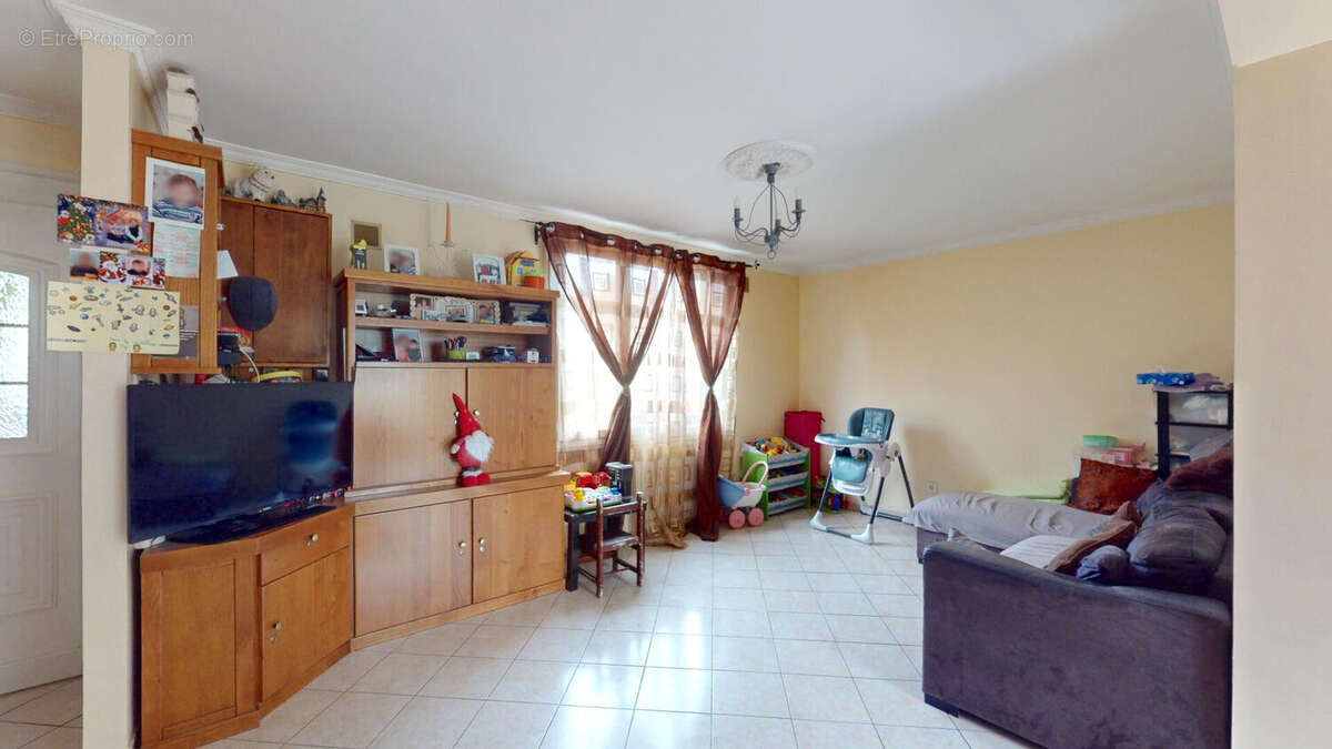 Maison à MANTES-LA-JOLIE