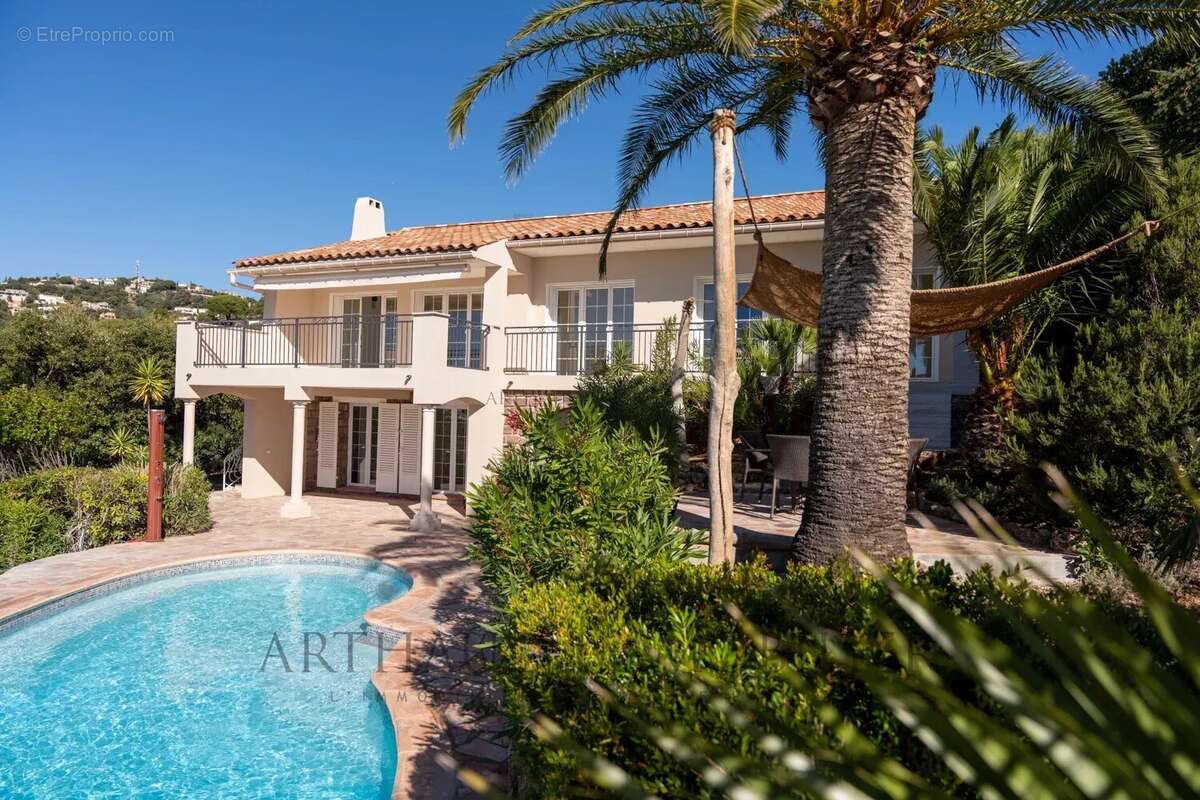 Appartement à LES ISSAMBRES