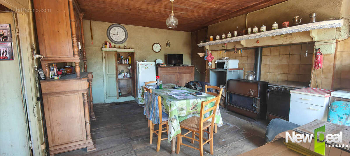Proche Dordogne : corps de ferme sur 11 ha - Puits - Sources - Four à Pain - photo 15
