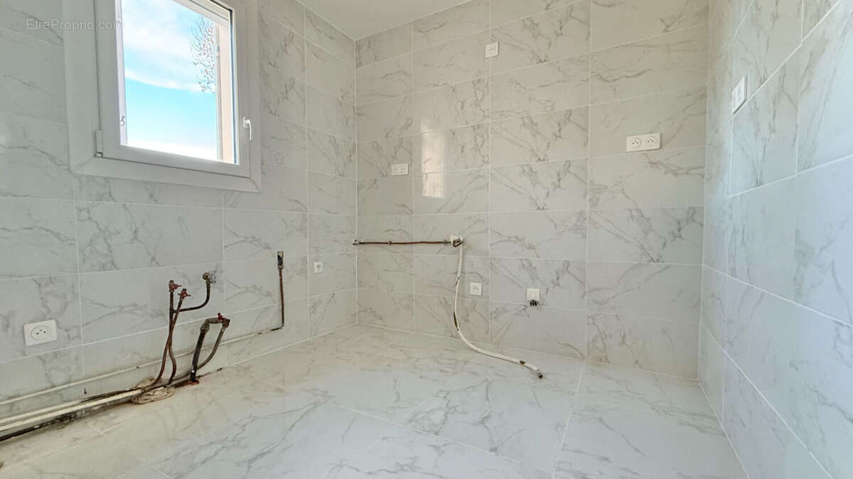 Maison à SAINT-PIERRE-DU-PERRAY