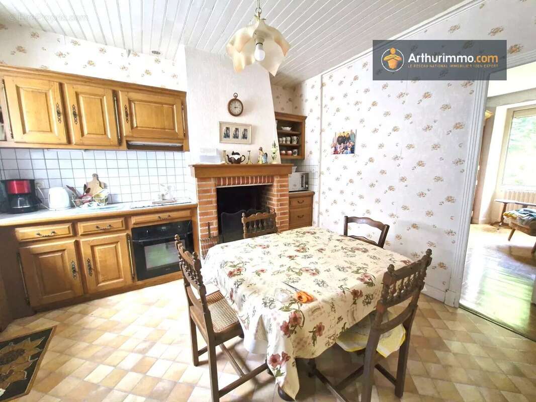 Maison à MONTFERRIER