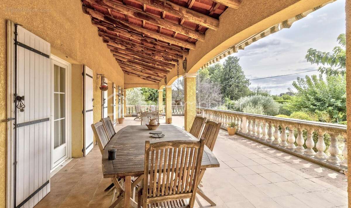 Maison à RIBAUTE-LES-TAVERNES