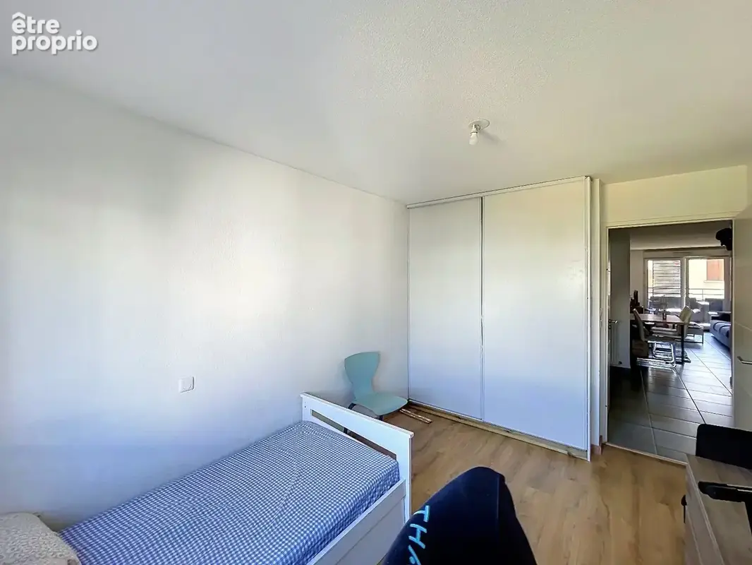 Grand Appartement T3 Traversant avec grande terrasse, parking sous sol, Métro à pieds - photo 9
