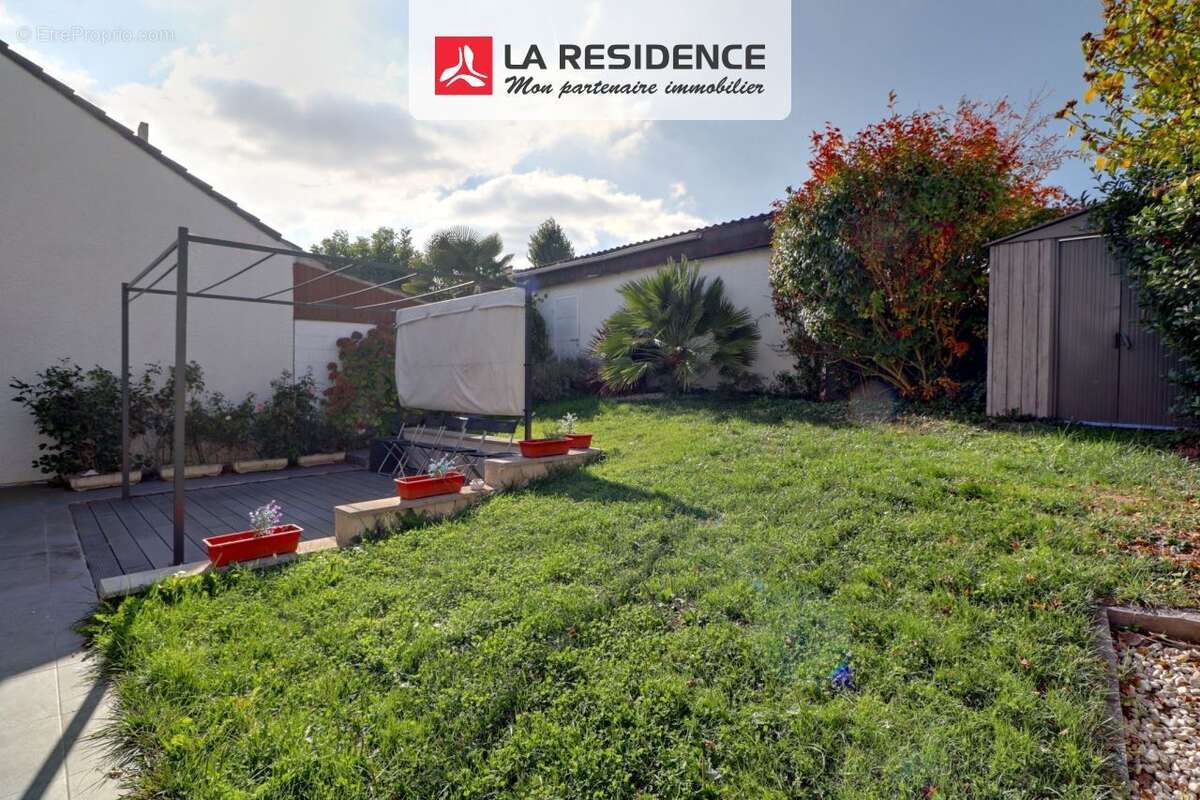 Maison à JOUY-LE-MOUTIER