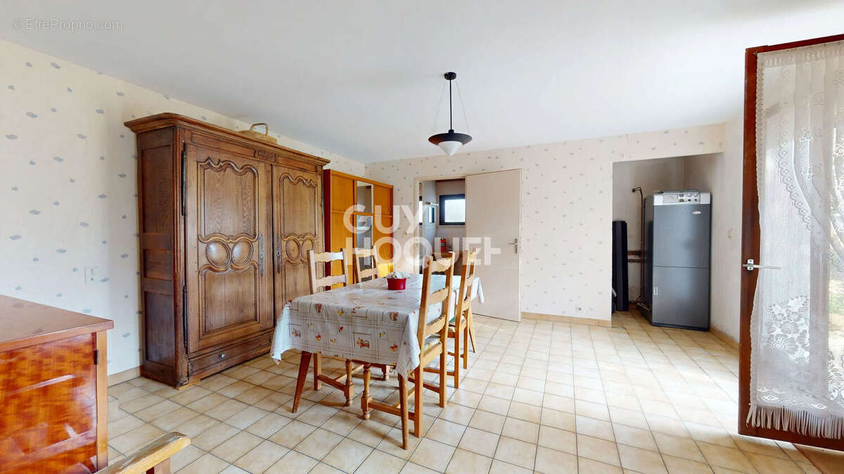 Maison à VELLEXON-QUEUTREY-ET-VAUDEY