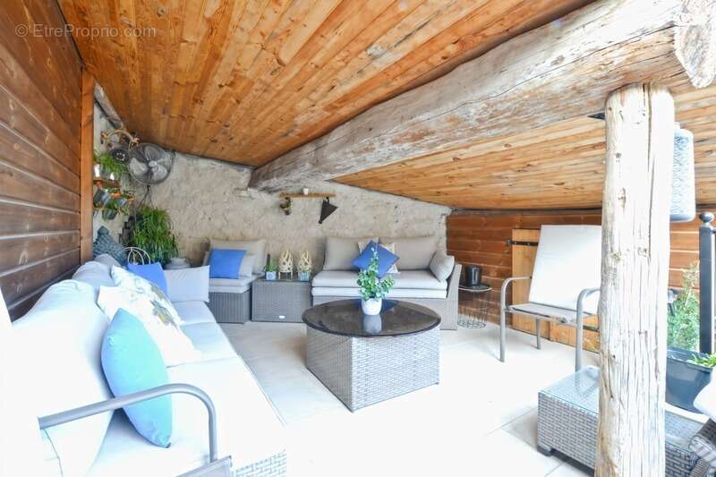 Maison à CAUSSES-ET-VEYRAN