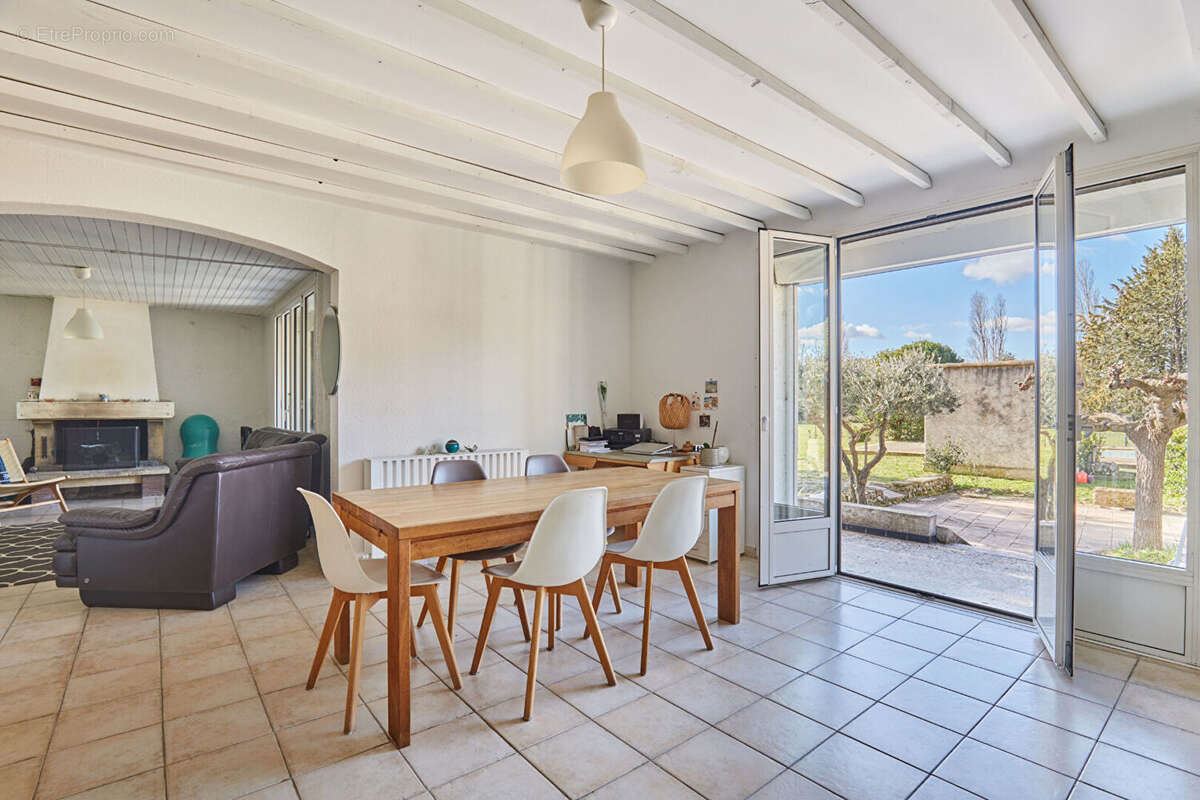 Maison à SAINT-CANNAT