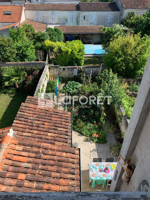 Appartement à SAINTES