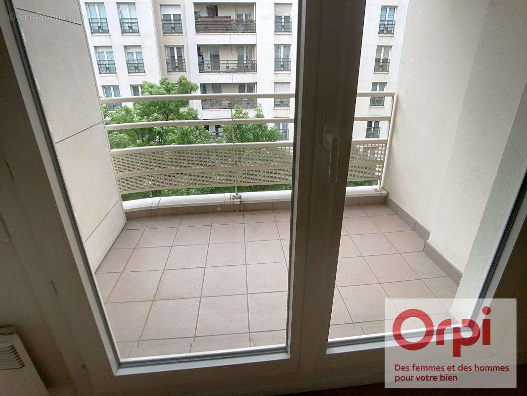 Appartement à ISSY-LES-MOULINEAUX