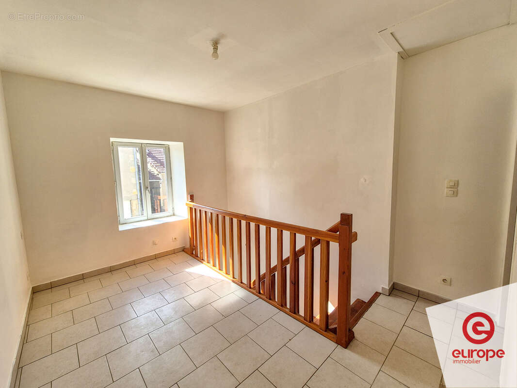 Immeuble de 2 logements à Saint-Saulge proche Corbigny et Nevers - photo 3