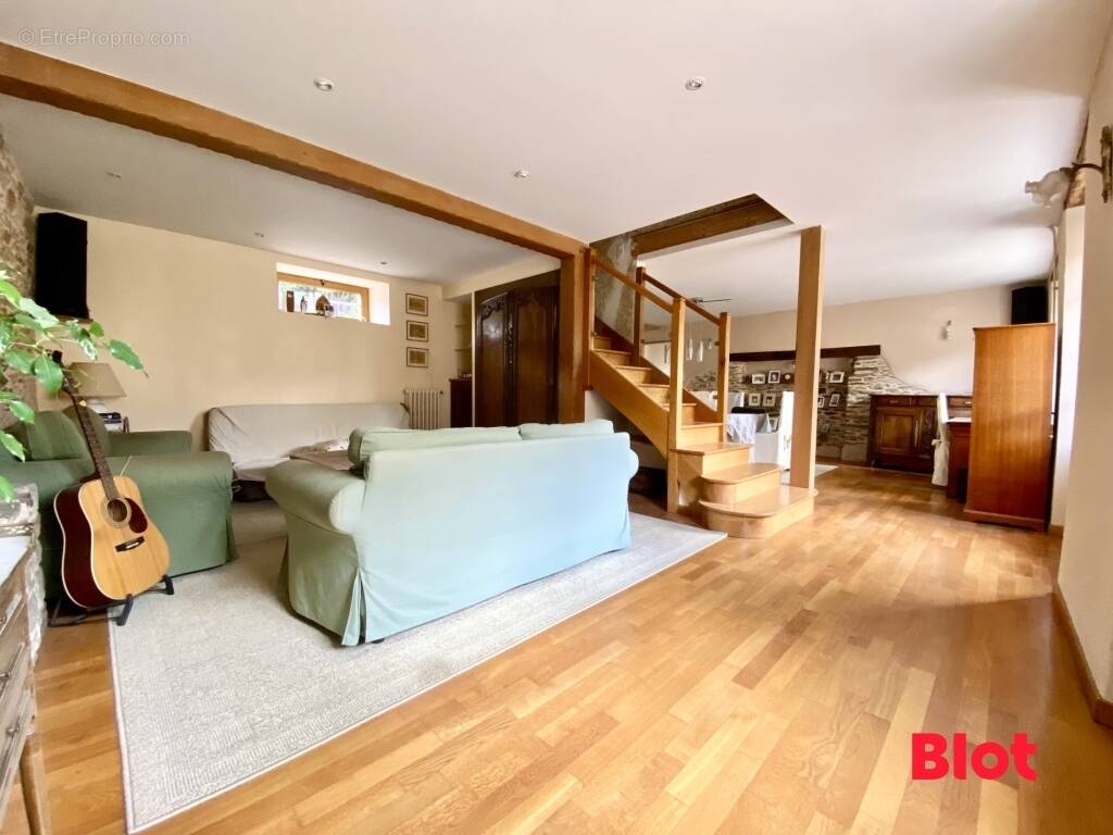 Maison 7 pièces 173 m² à vendre à Saint-Uniac (35360) - photo 3