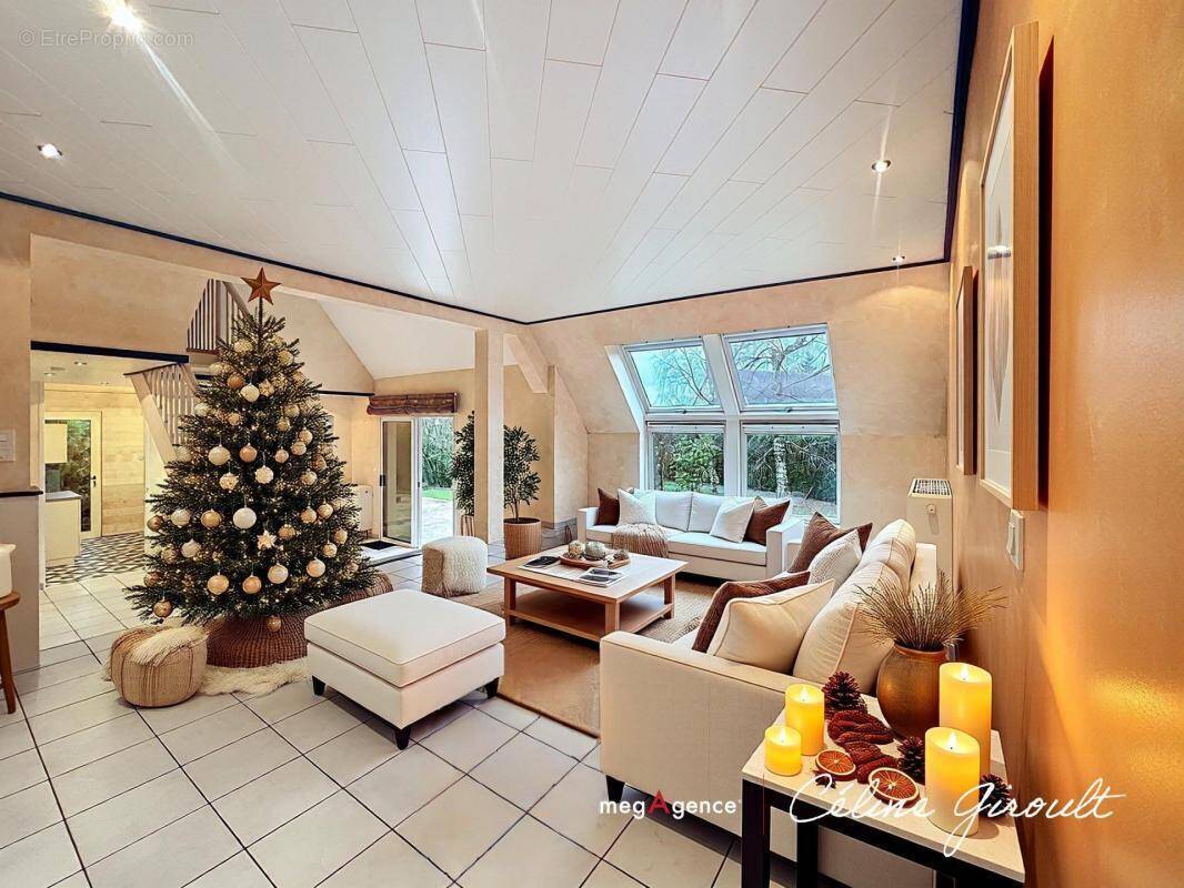 Maison à LE VAL-SAINT-PERE