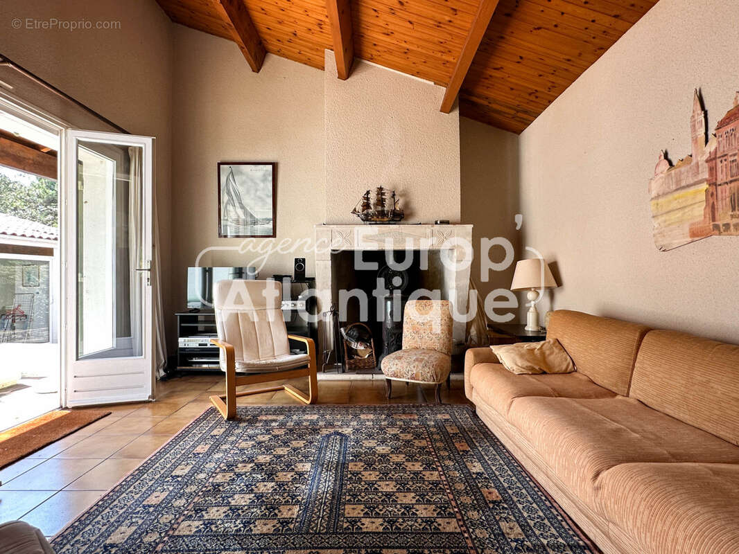 Villa avec piscine 200m2 habitables - Parc de la résidence - La Palmyre - photo 32