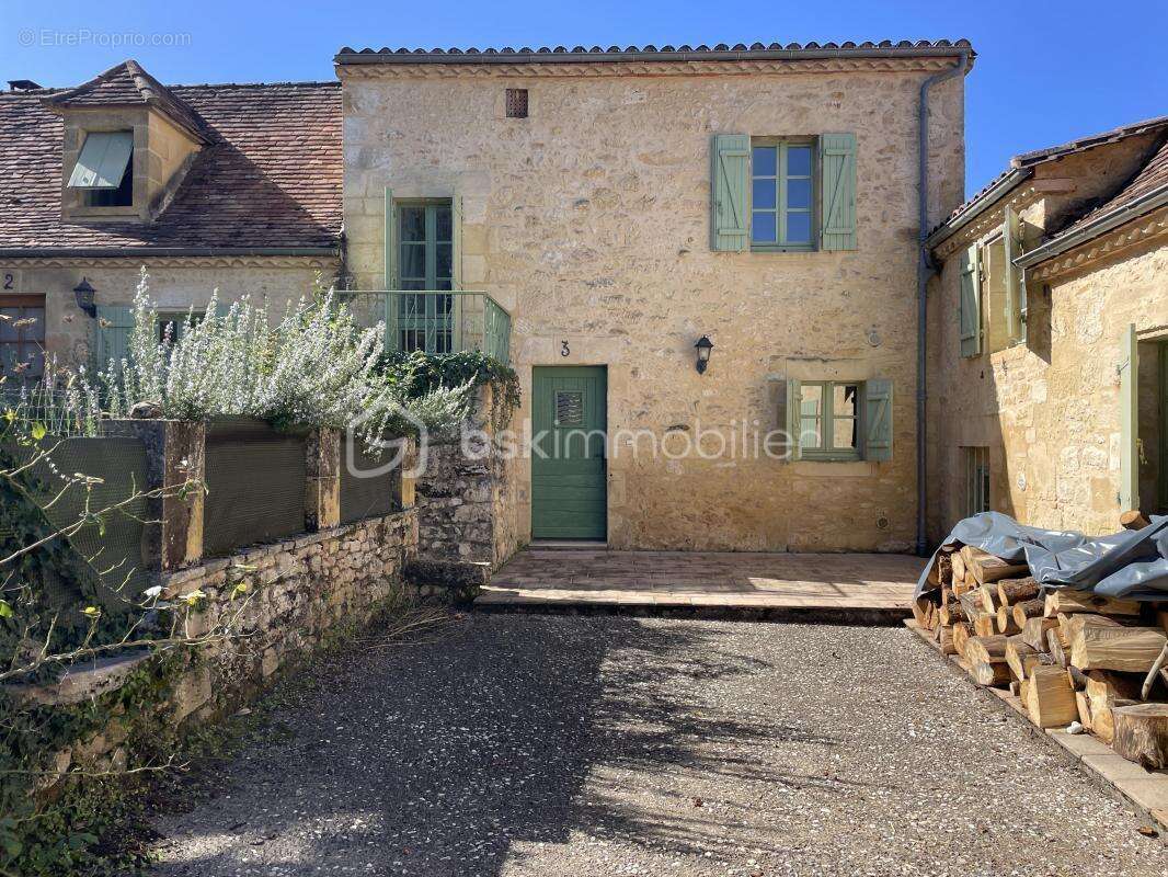 Ensemble de cinq maisons toutes louées - photo 3