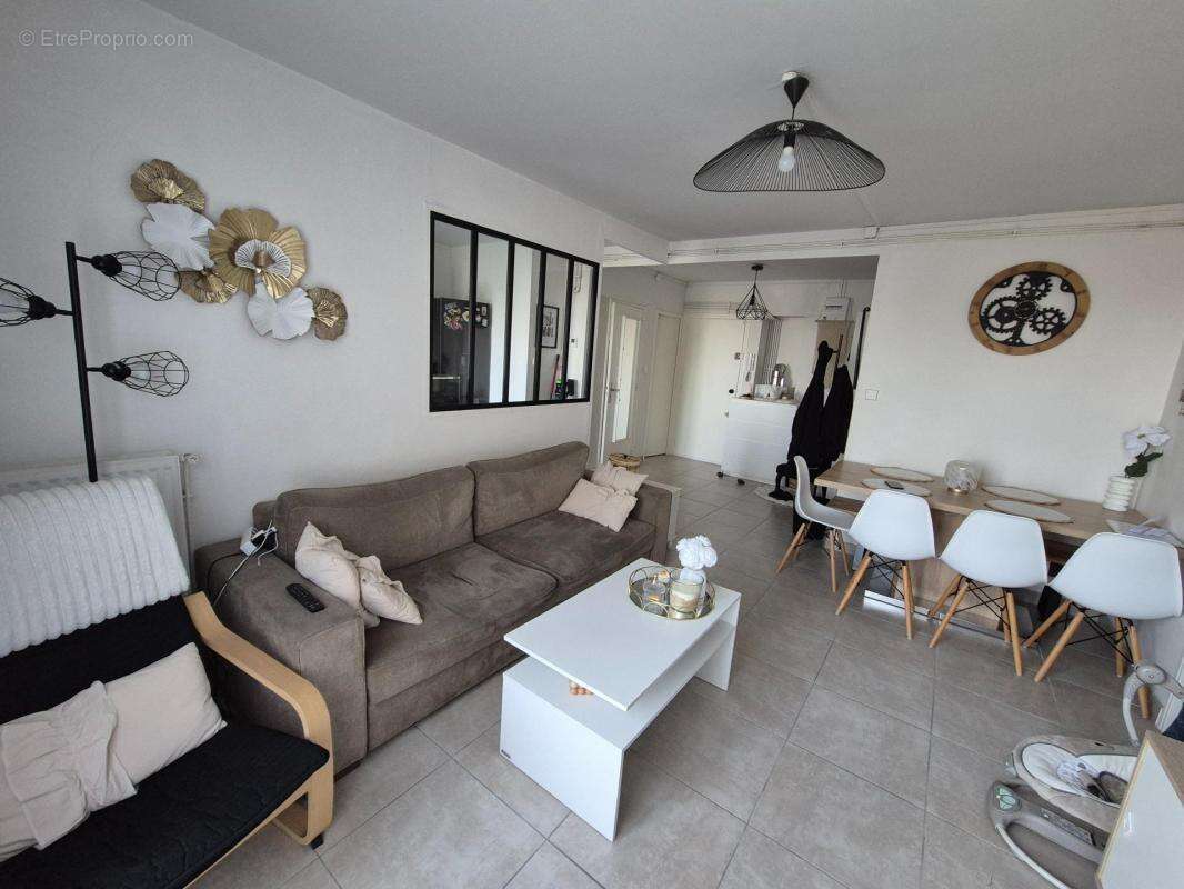 Appartement à SAINT-ETIENNE