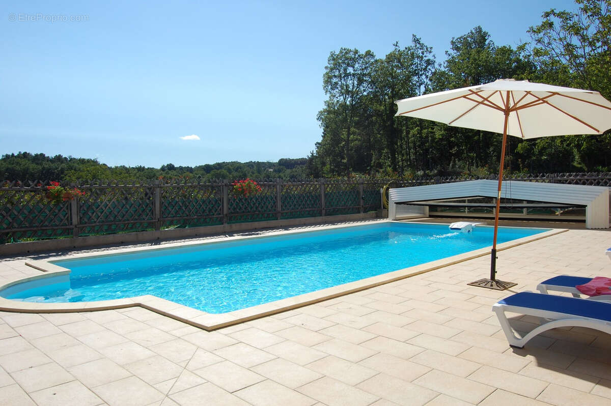 Maison à MILHAC-D'AUBEROCHE