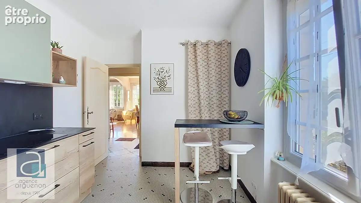 LANVALLAY : Belle traditionnelle Bretonne avec vie de plain pied, 5 chbres au  gout du jour ! - photo 6
