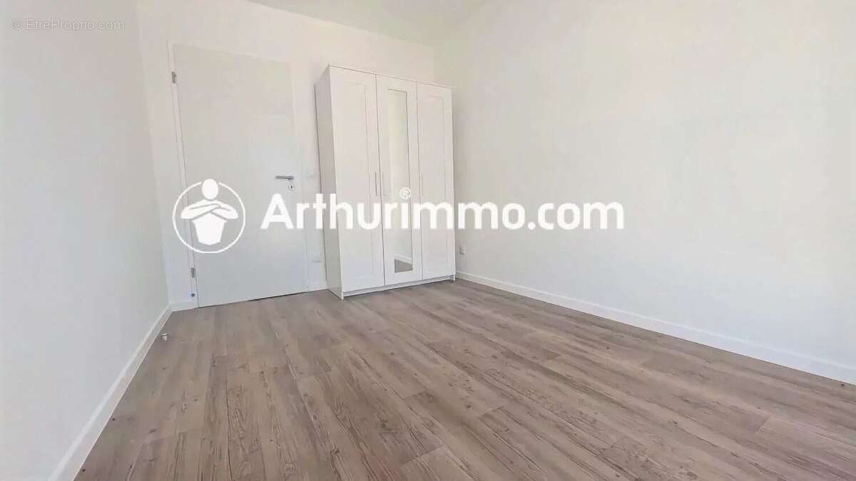 Appartement à SAVIGNY-LE-TEMPLE