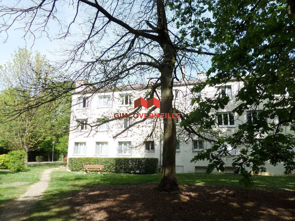 Appartement à LA CELLE-SAINT-CLOUD