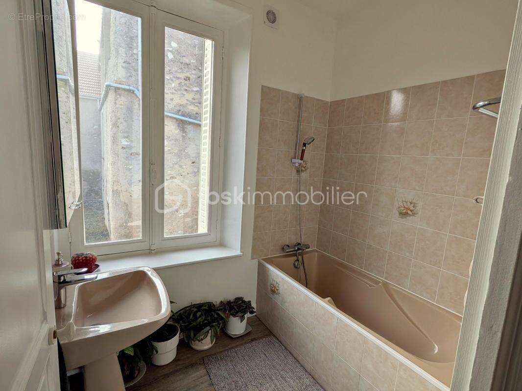 Maison à CHATILLON-SUR-MARNE