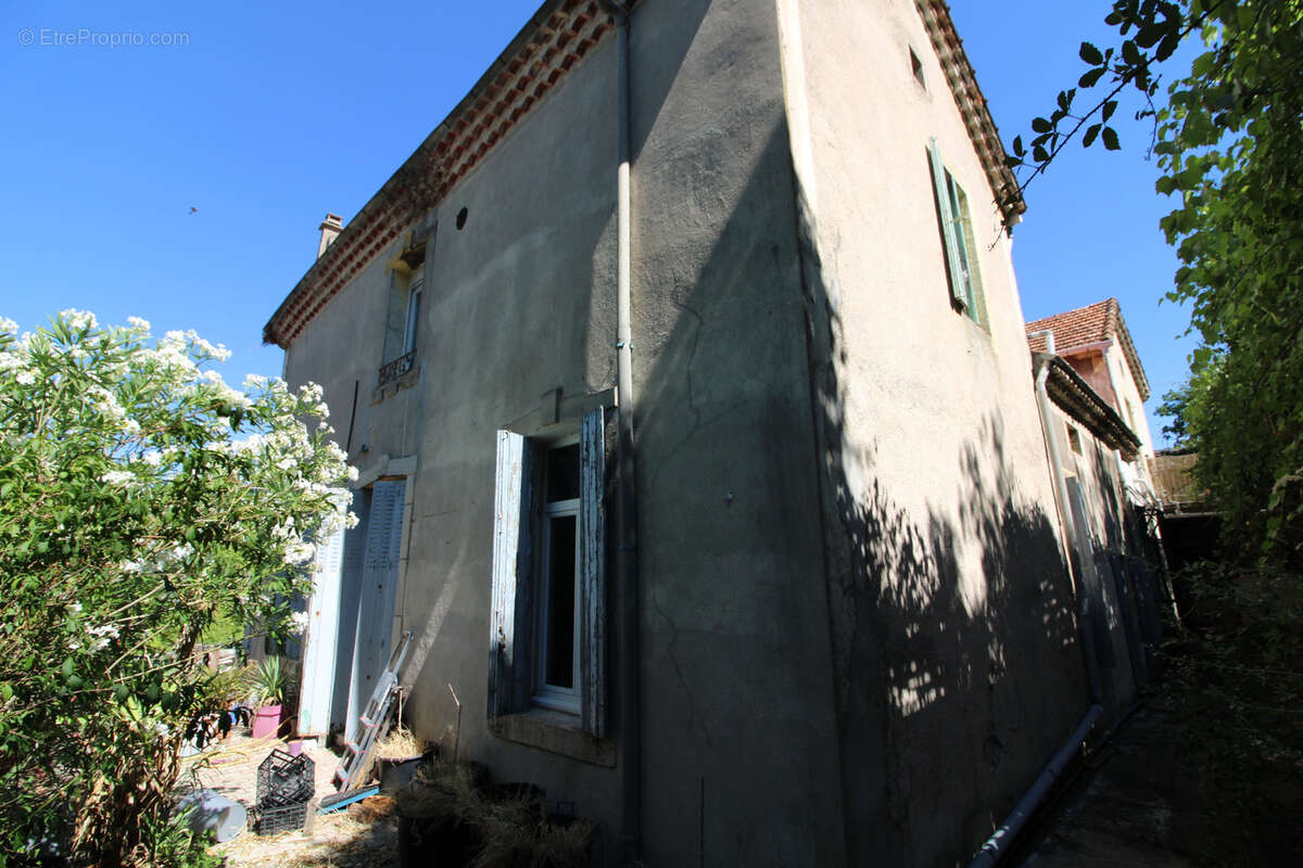Appartement à SAINT-PAUL-LE-JEUNE