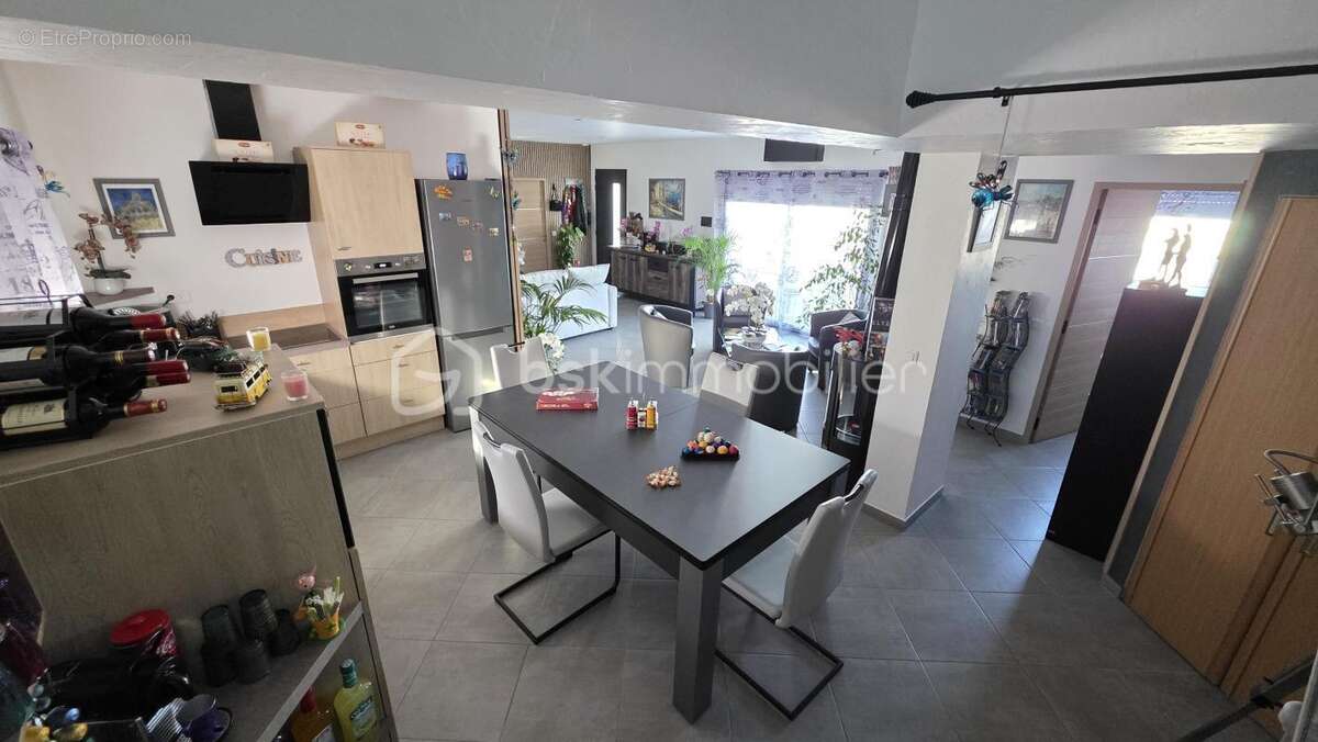 Maison à TREILLES