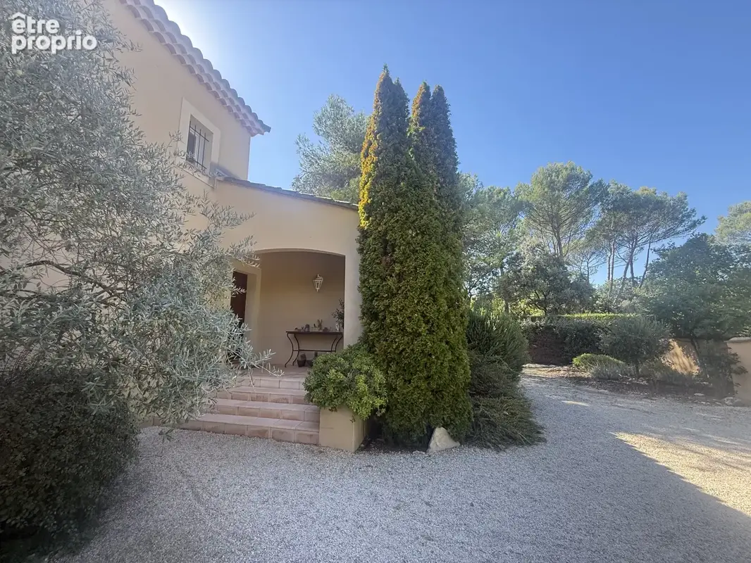 MAZAN   Villa d'exception de 240 m2, piscine chauffée, parc arboré de 2 500 m2 sans vis-à-vis - photo 4