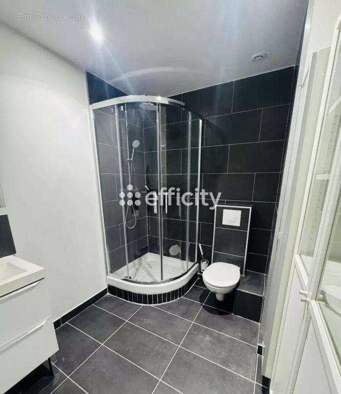 Appartement à PARIS-20E
