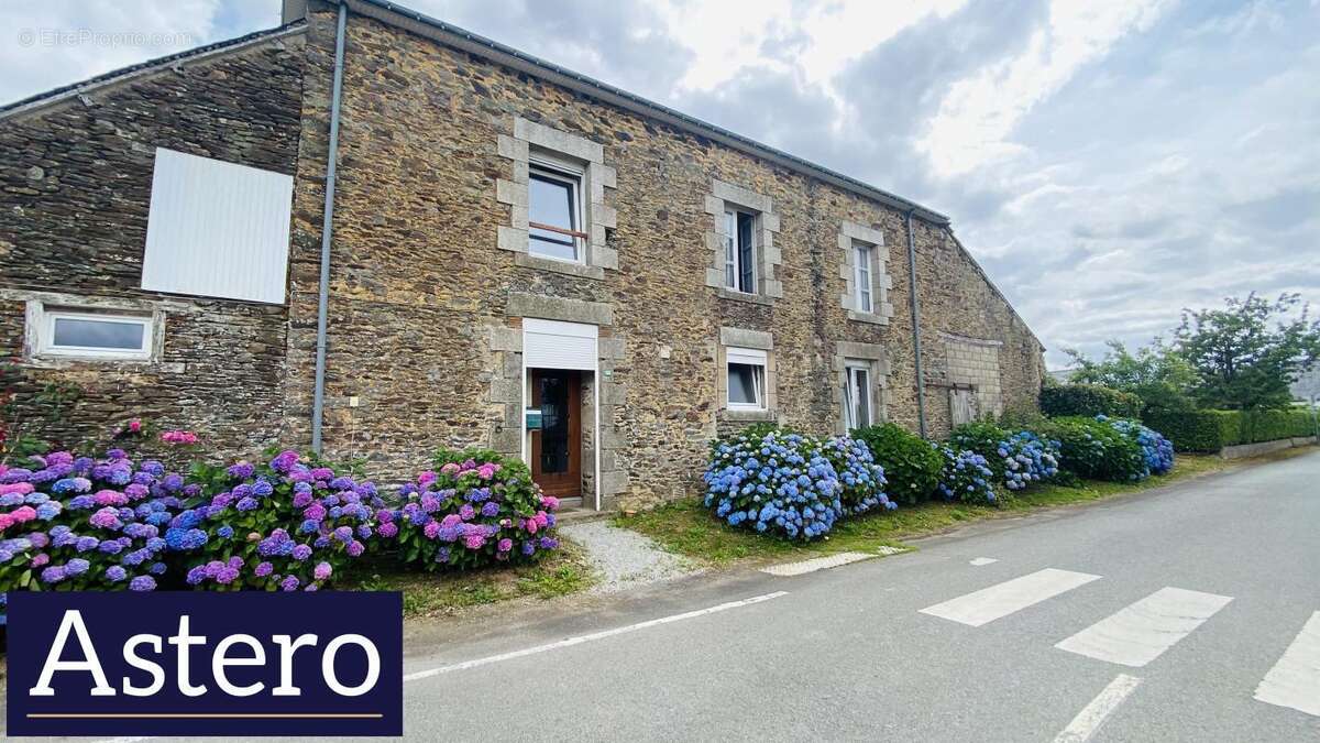 Maison à CREDIN