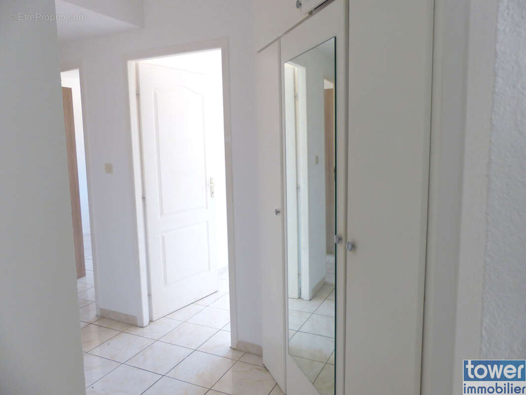 Appartement à LAMALOU-LES-BAINS