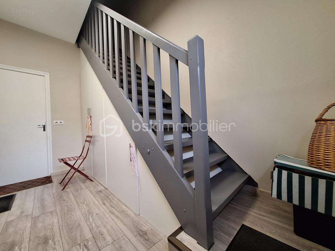 Maison à NEUVY-EN-SULLIAS