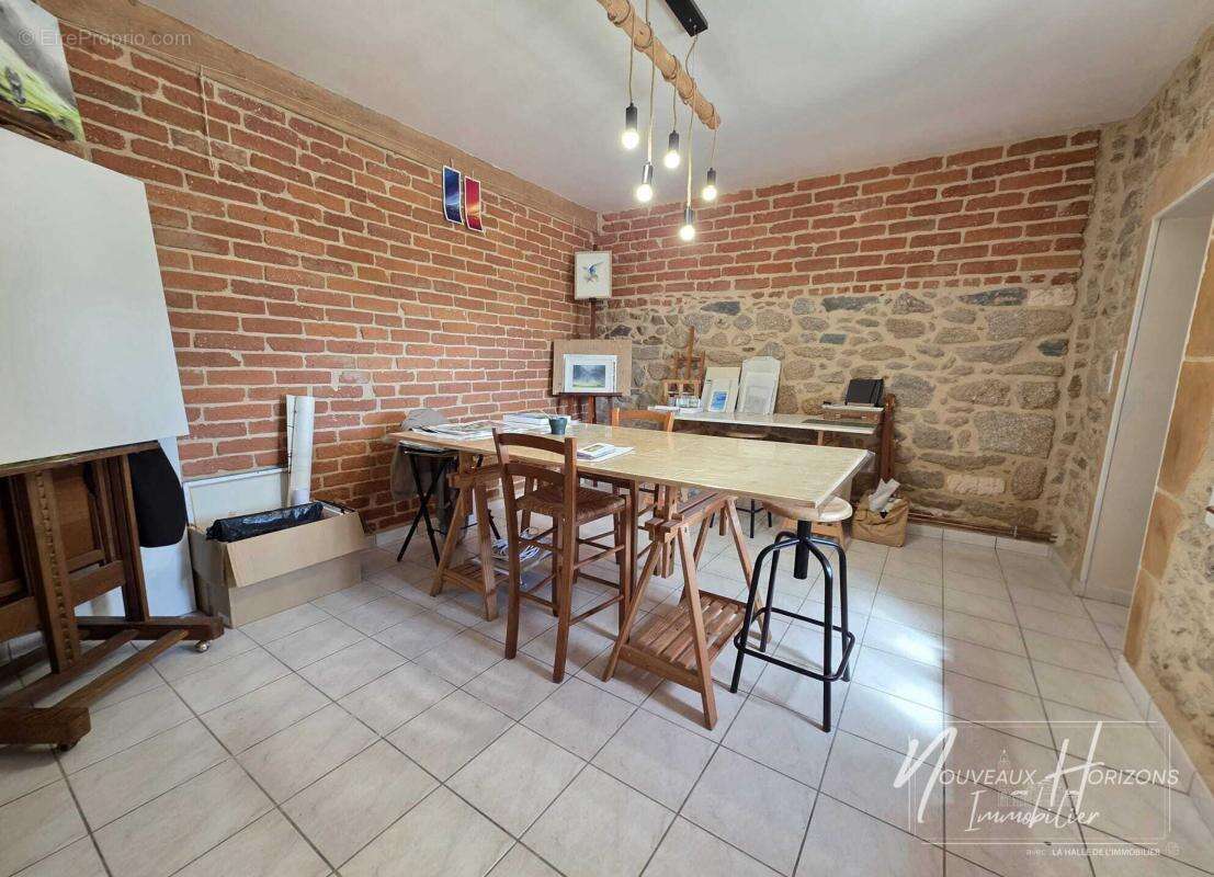 Maison 182 m² à Saint-Junien  - photo 7