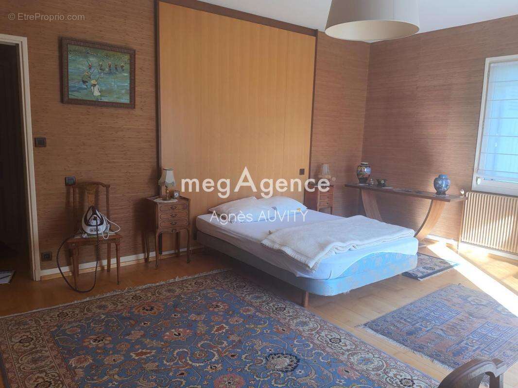 Maison à NERIS-LES-BAINS